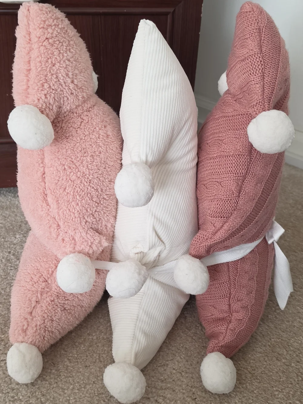 C&C California Pink Knit Pom Pom Holiday Tree Pillow Set (3 Pillows)